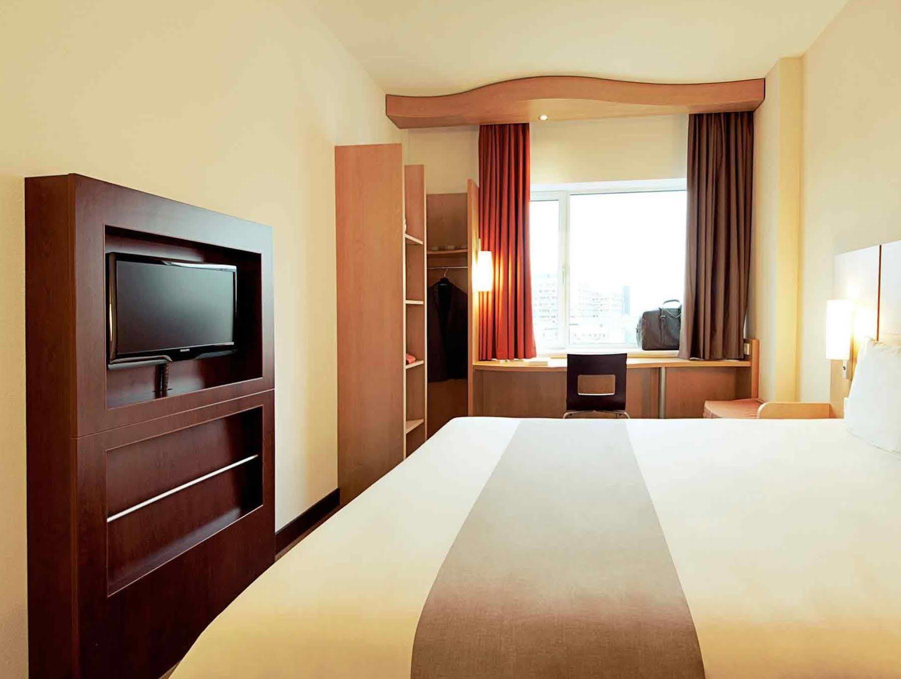 Ibis Baar Zug Exterior foto
