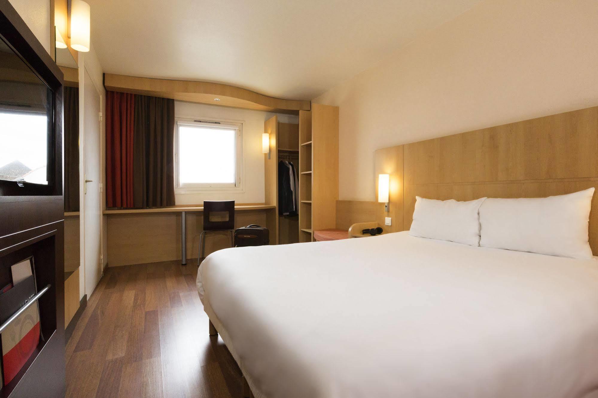 Ibis Baar Zug Exterior foto
